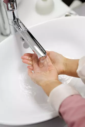 Händewaschen & Desinfektion