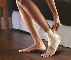 3M FUTURO Sprunggelenkbandage M
