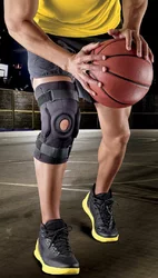 3M FUTURO Knie-Bandage mit seitlicher Gelenkschiene anpassbar