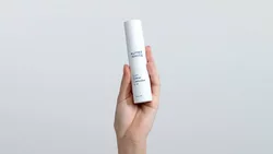 ALPINE WHITE Colour Corrector Serum
