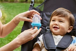 Munchkin Babykost-Feeder Einführen von pürierter Kost