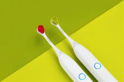 Curaprox Hydrosonic Ersatzbürstenkopf sensitive rot-grün