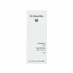 Dr. Hauschka Foundation 002 pine